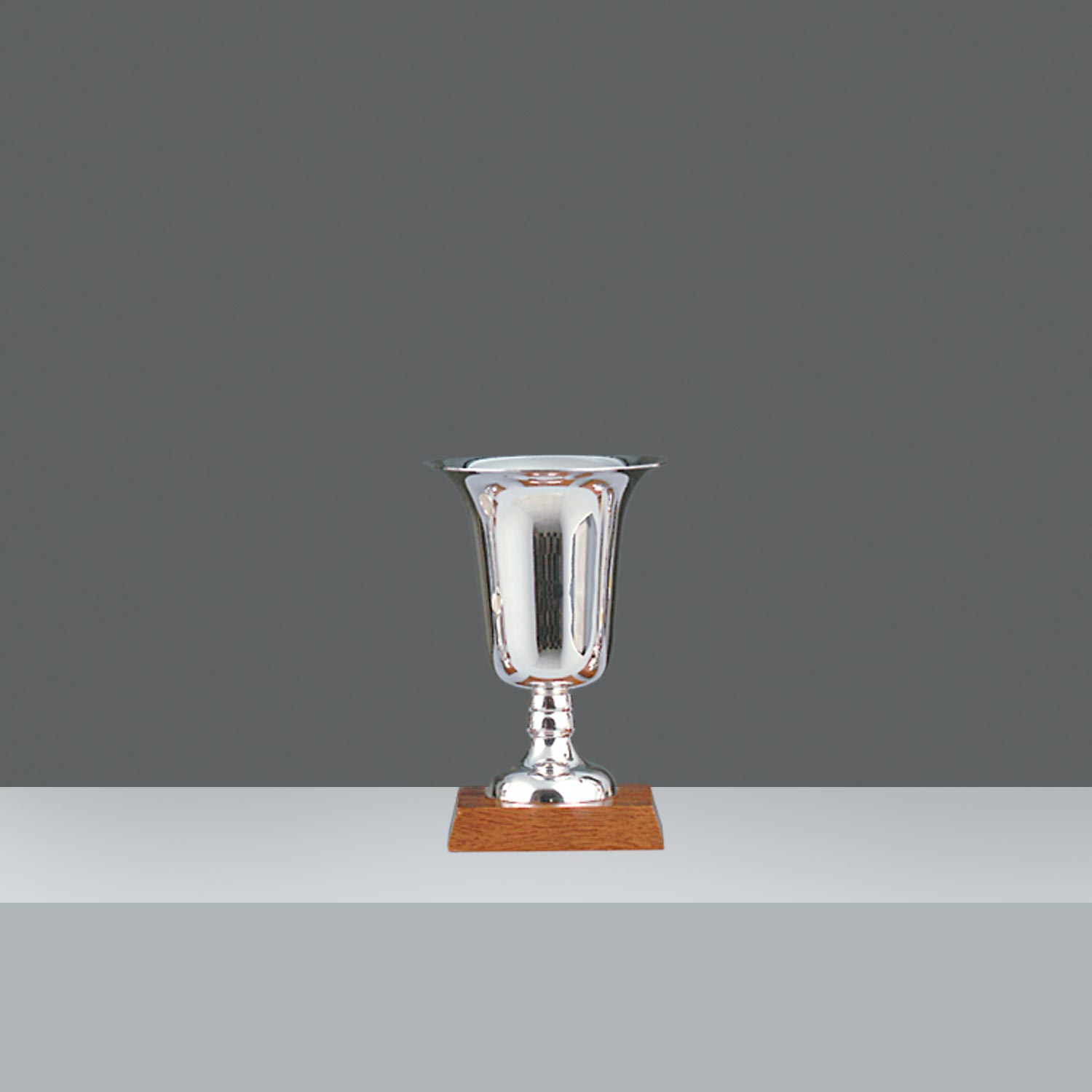 COPA BELL Nº4 h.18.2cm