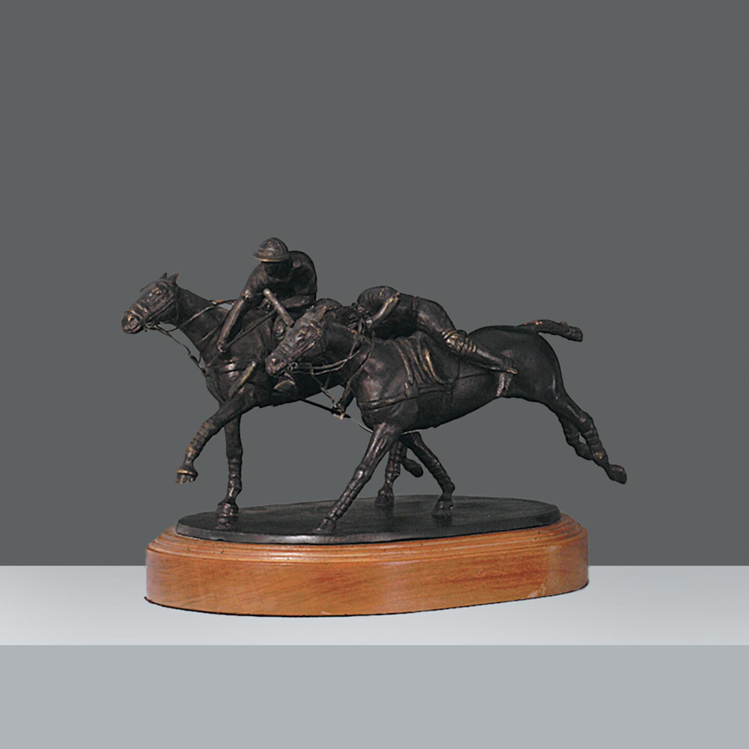 ESTATUILLA JUGADA DE POLO