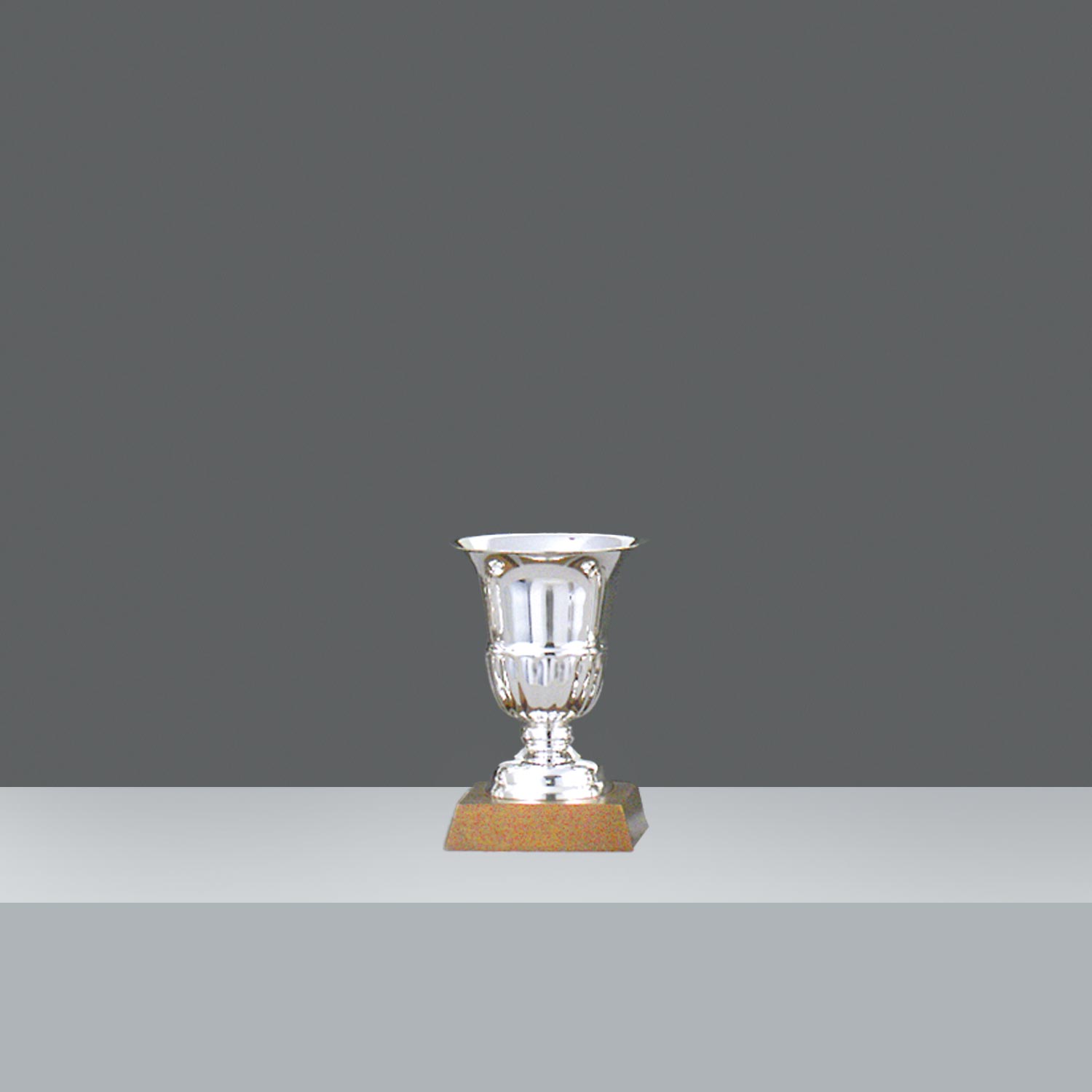 COPA AMBASSADOR CINC. Nº3 h.14.5cm