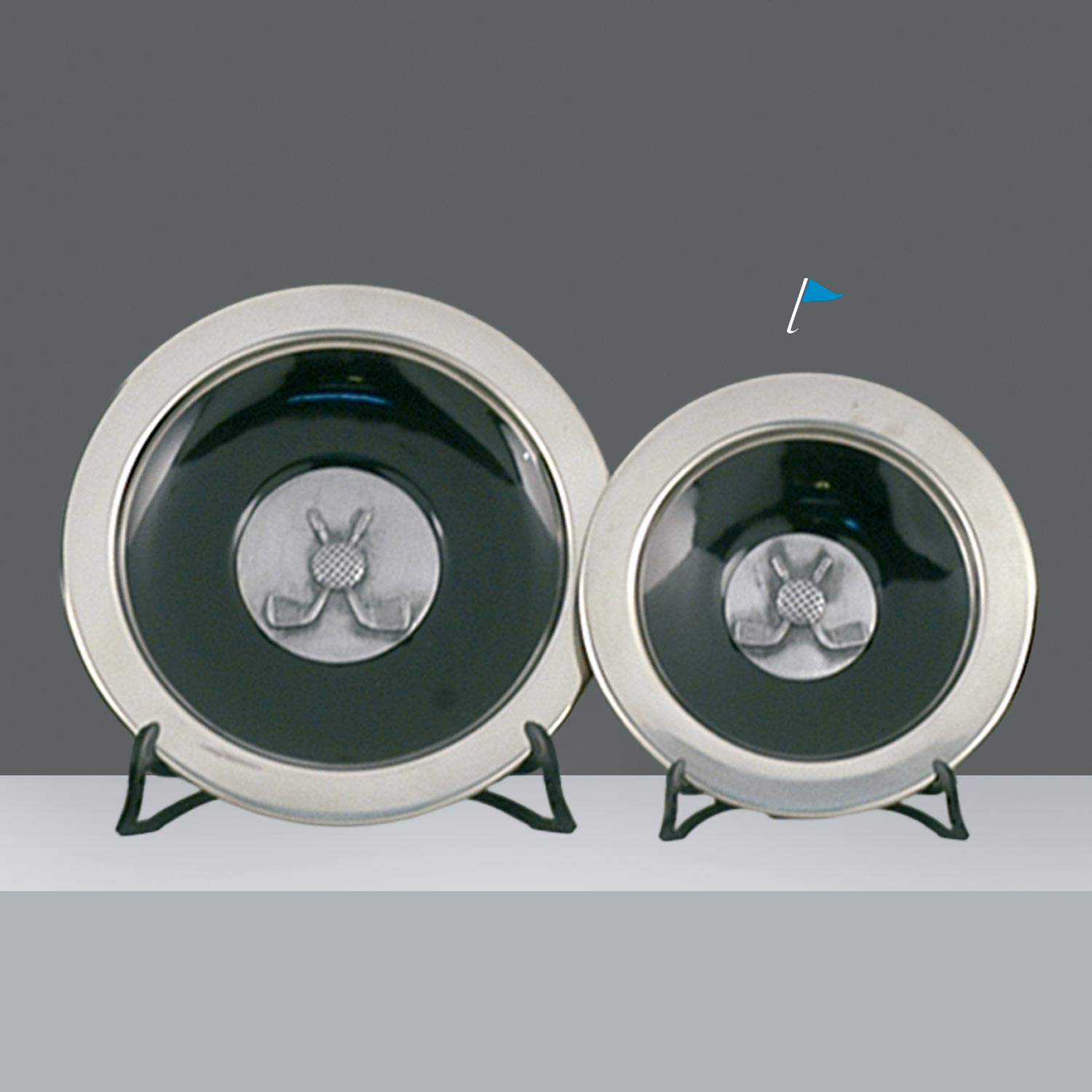 PLATO CERAMICA NEGRA 16CM CON APLIQUE DE GOLF