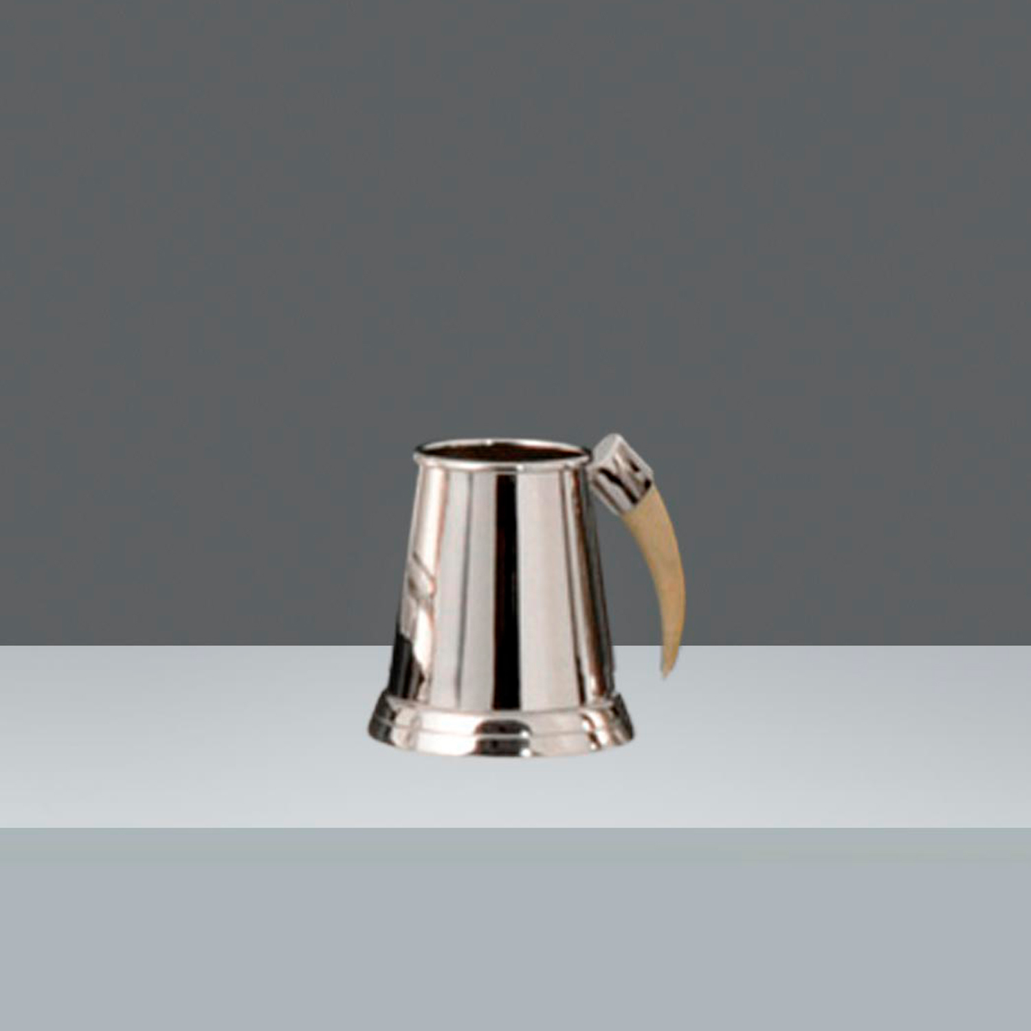 JARRO ALEMÁN LISO Nº1  CON CUERNO BLANCO h.10cm