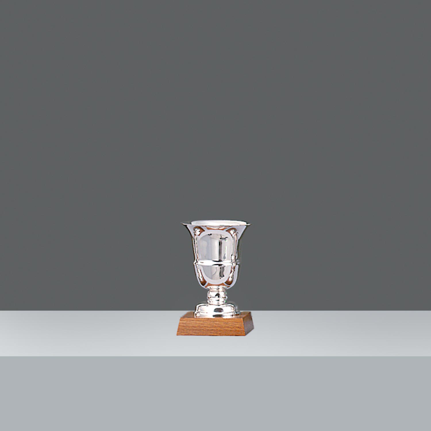 COPA AMBASSADOR LISA Nº3  h.14.5cm