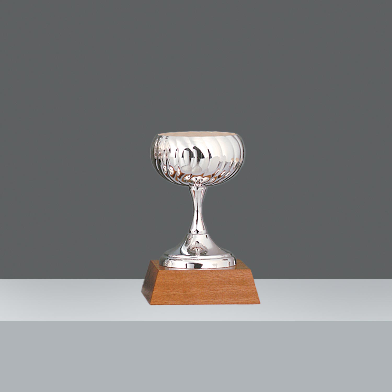 COPA MUNDO ALTA CINC. Nº4 h.21.5cm