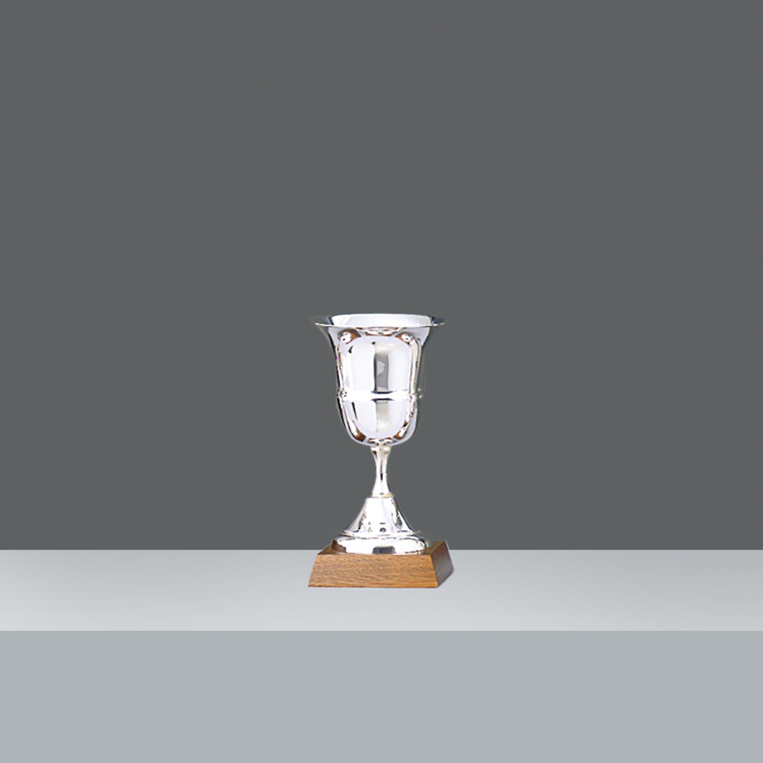 COPA EMBASSY LISA Nº3 h.19.3cm