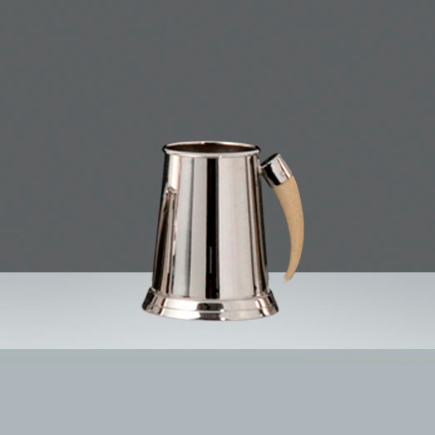 JARRO ALEMÁN LISO Nº2  CON CUERNO BLANCO h.13cm