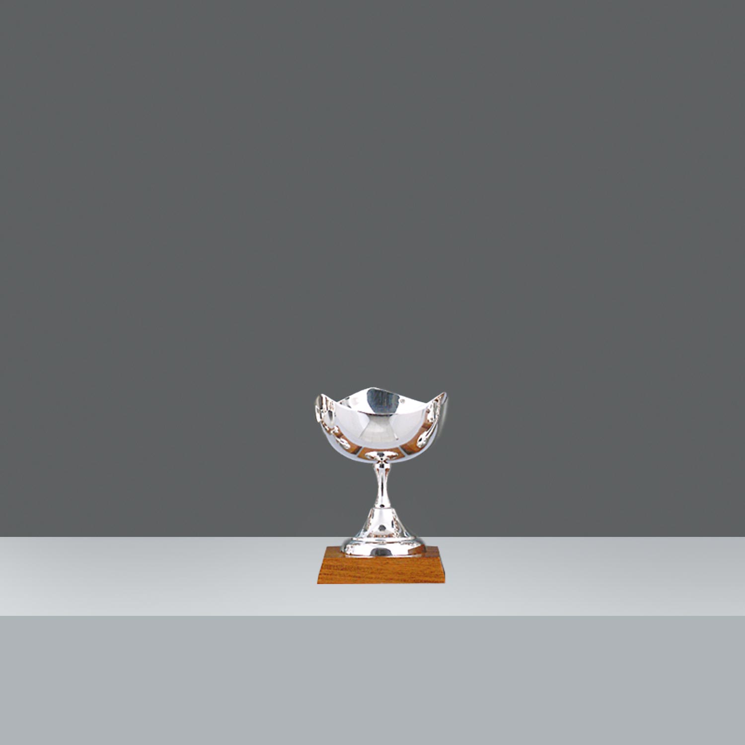 COPA JAPON LISA Nº3 h.15.9cm