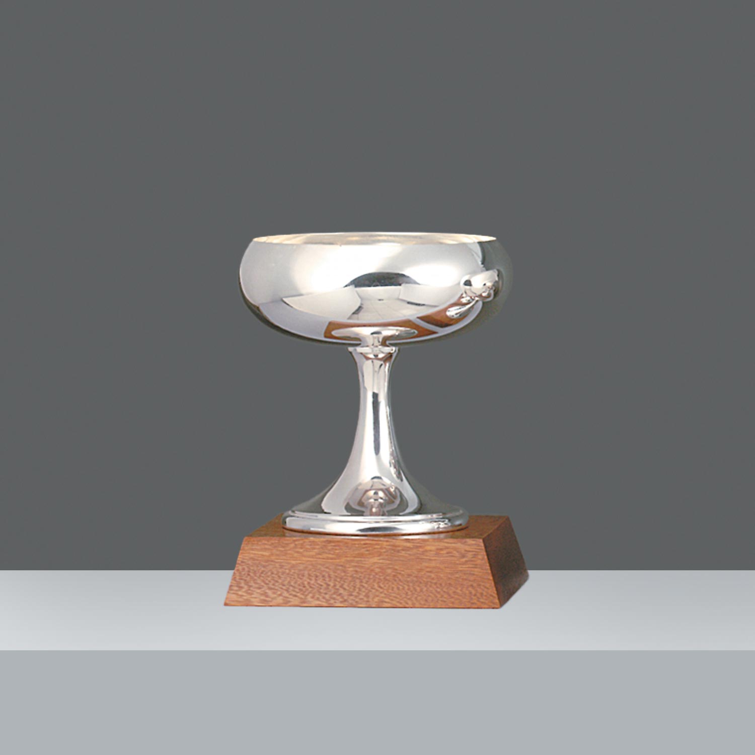 COPA MUNDO ALTA LISA Nº6  h.25.2cm