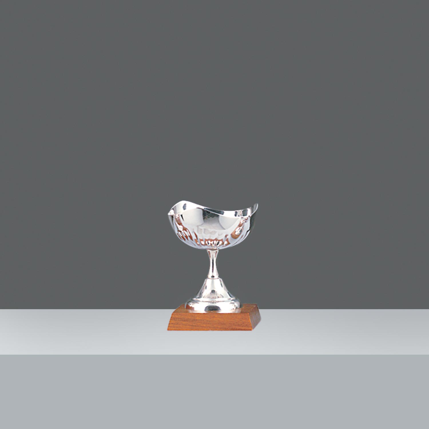 COPA JAPON CINC. Nº3  h.15.9cm