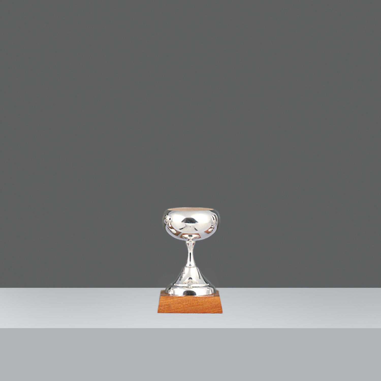 COPA MUNDO ALTA LISA Nº1  h.13.5cm
