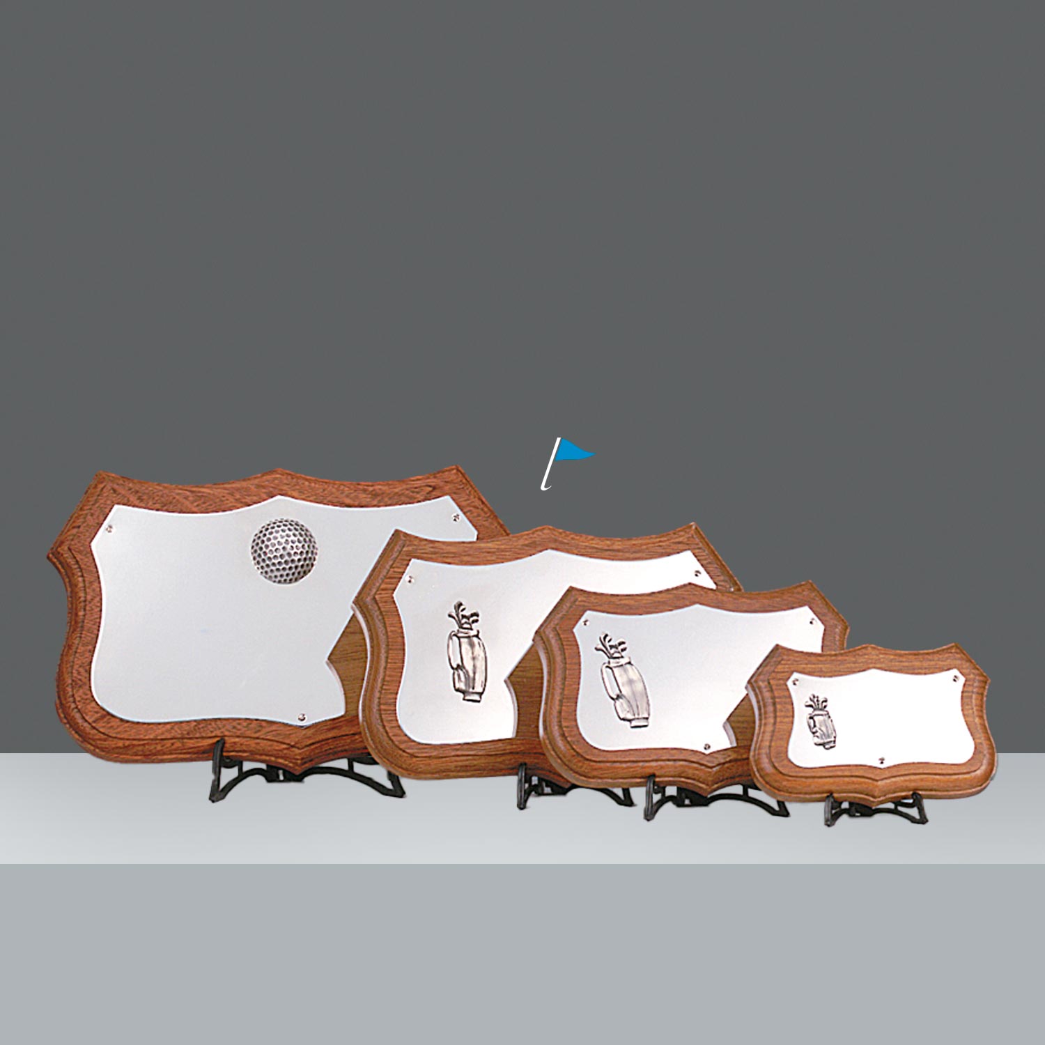 PLAQUETA MAD.C/APLIQUE BOLSA  25 cm
