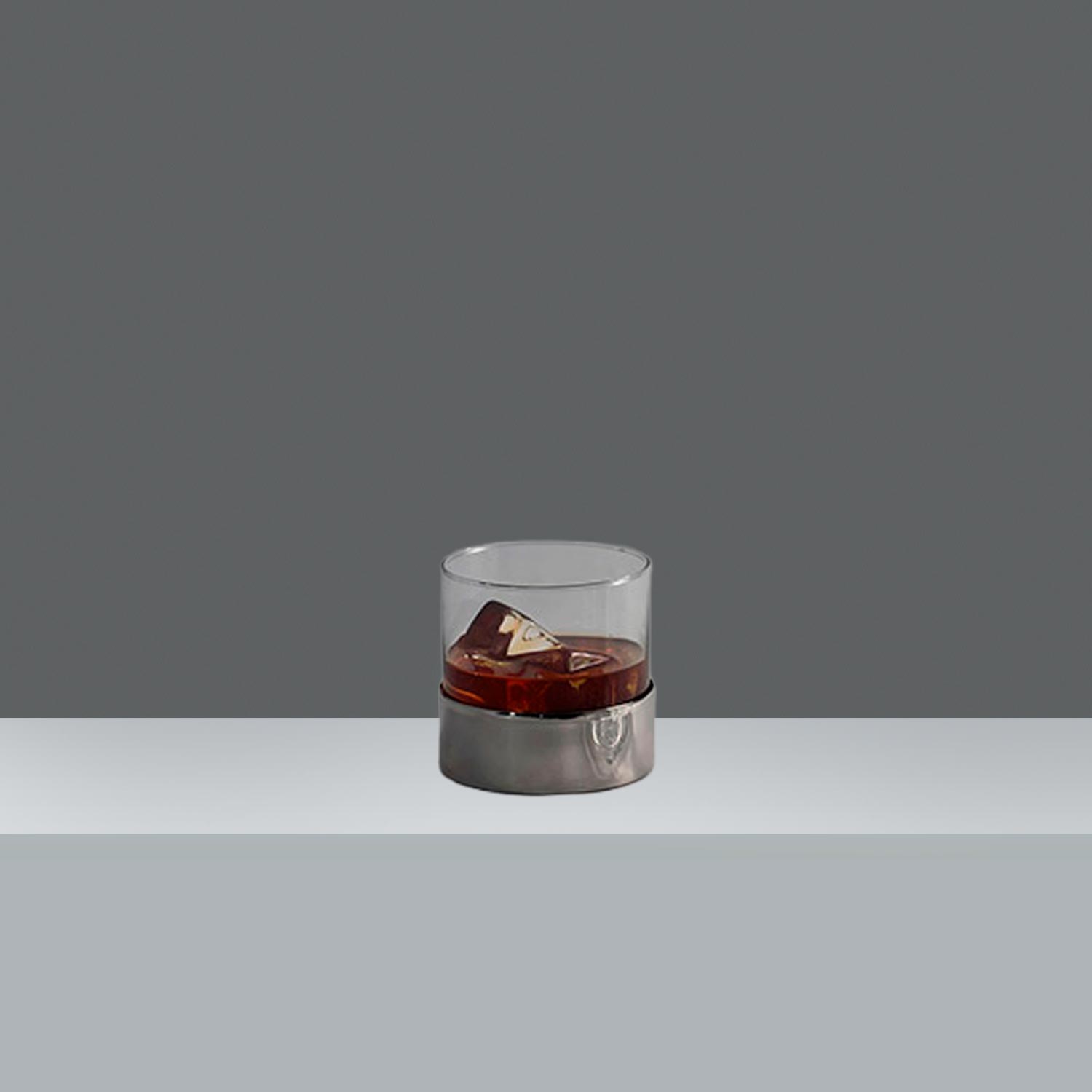 VASO DE WHISKY C/BASE  h. 8.5cm