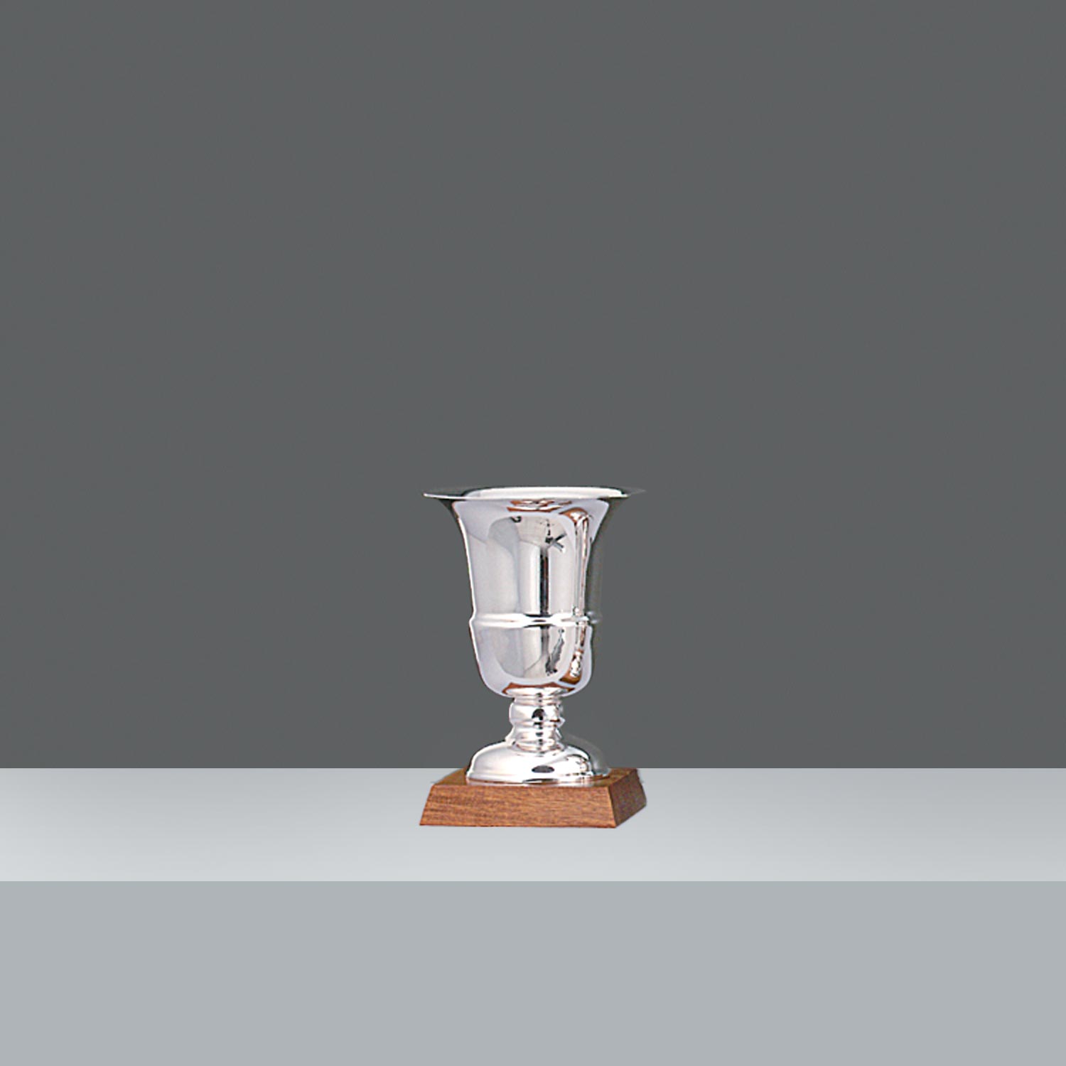 COPA AMBASSADOR LISA Nº4  h.17.4cm