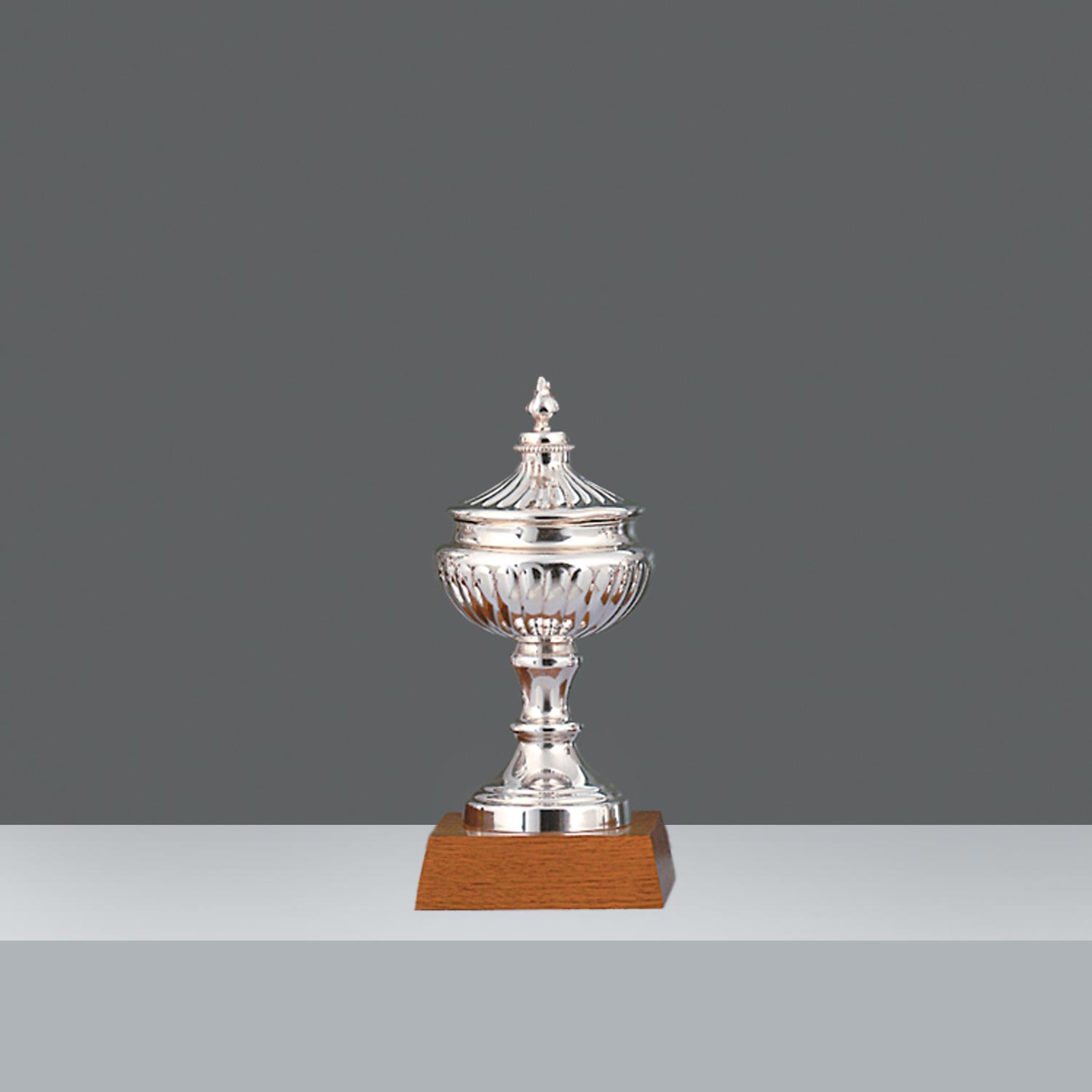 COPA GRAN PRIX CINC. Nº2 h.24.8cm