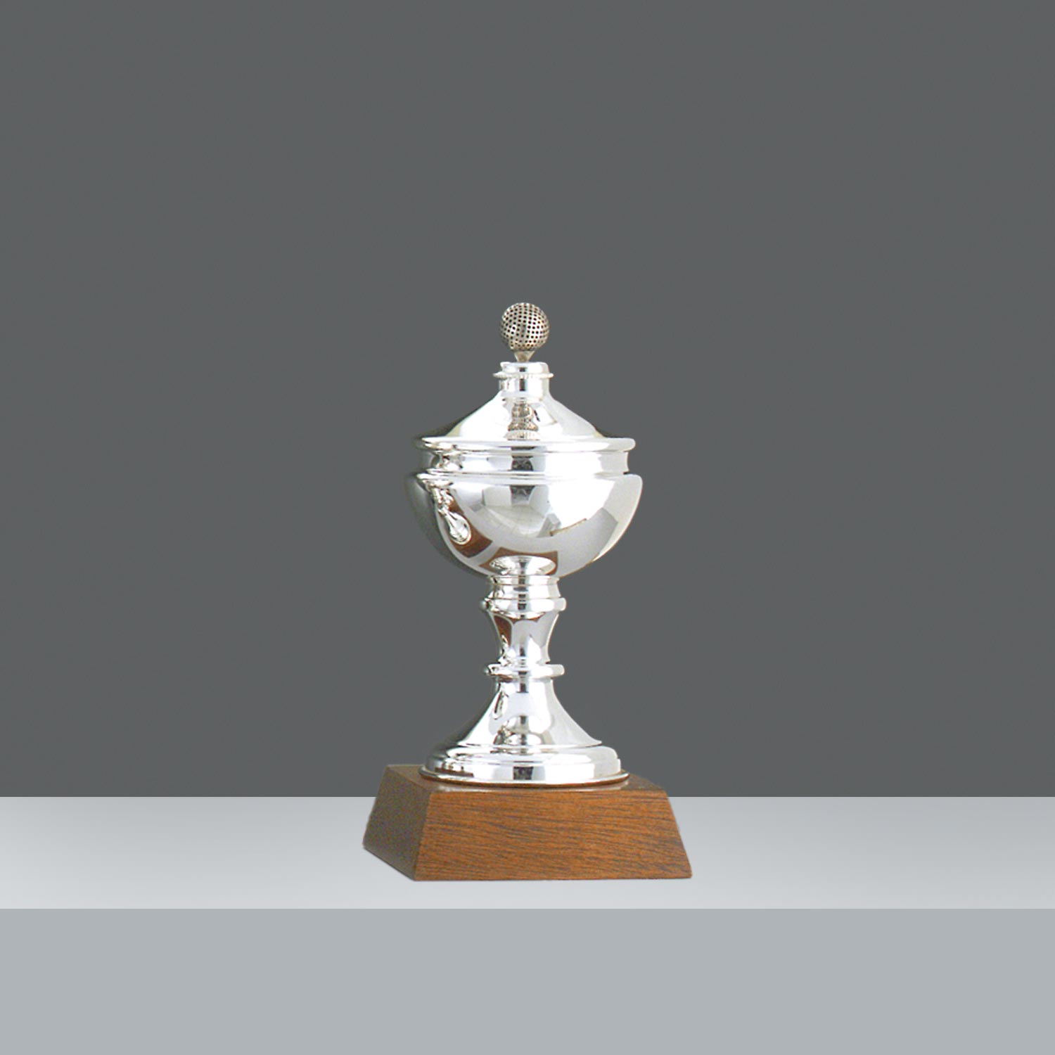 COPA GRAN PRIX LISA Nº3 h.28cm CON PELOTA PELTRE