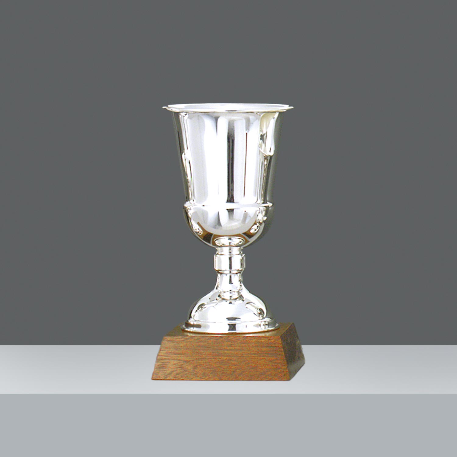 COPA MEDITERRANEA LISA Nº6 h. 28cm.