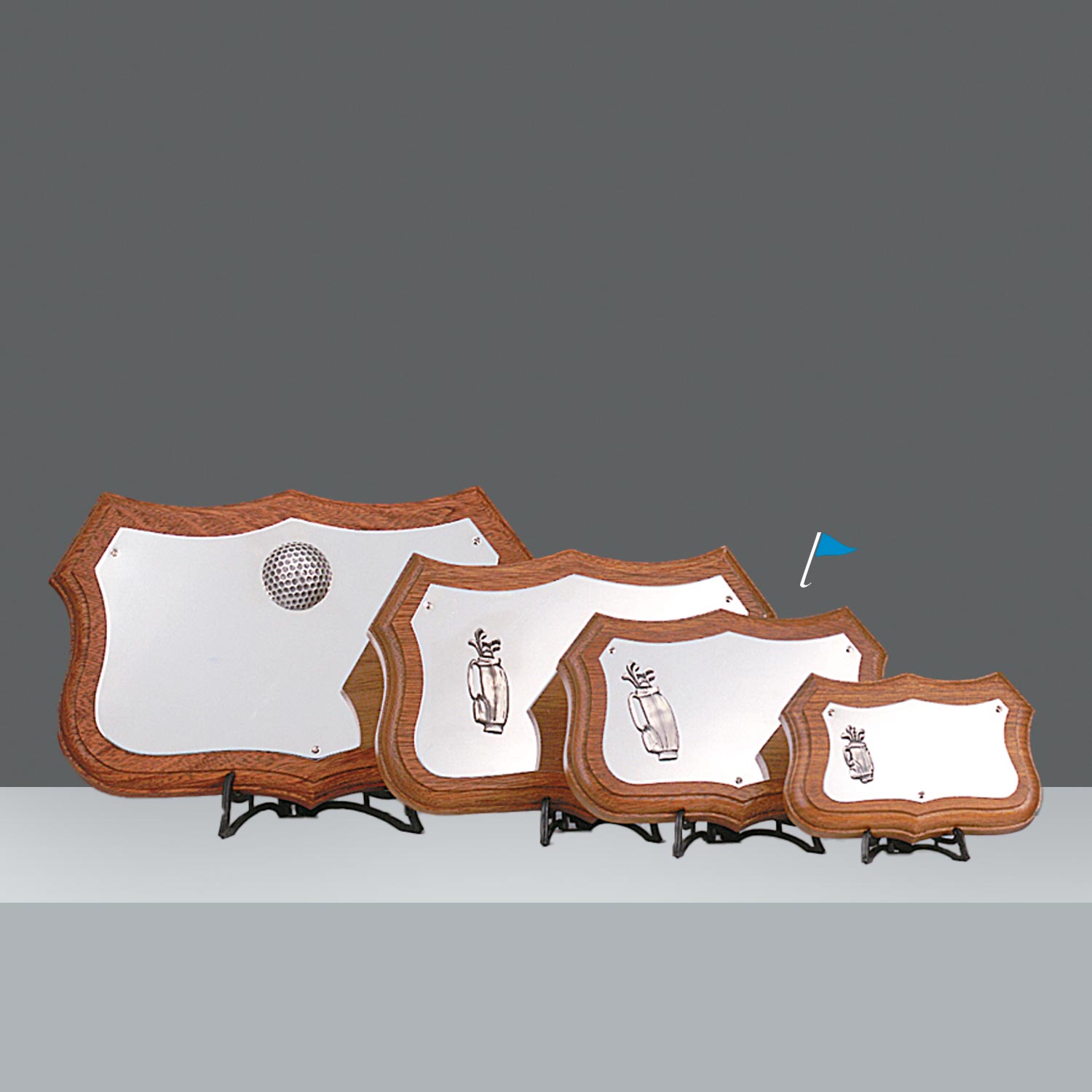 PLAQUETA MAD.C/APLIQUE BOLSA  20 cm