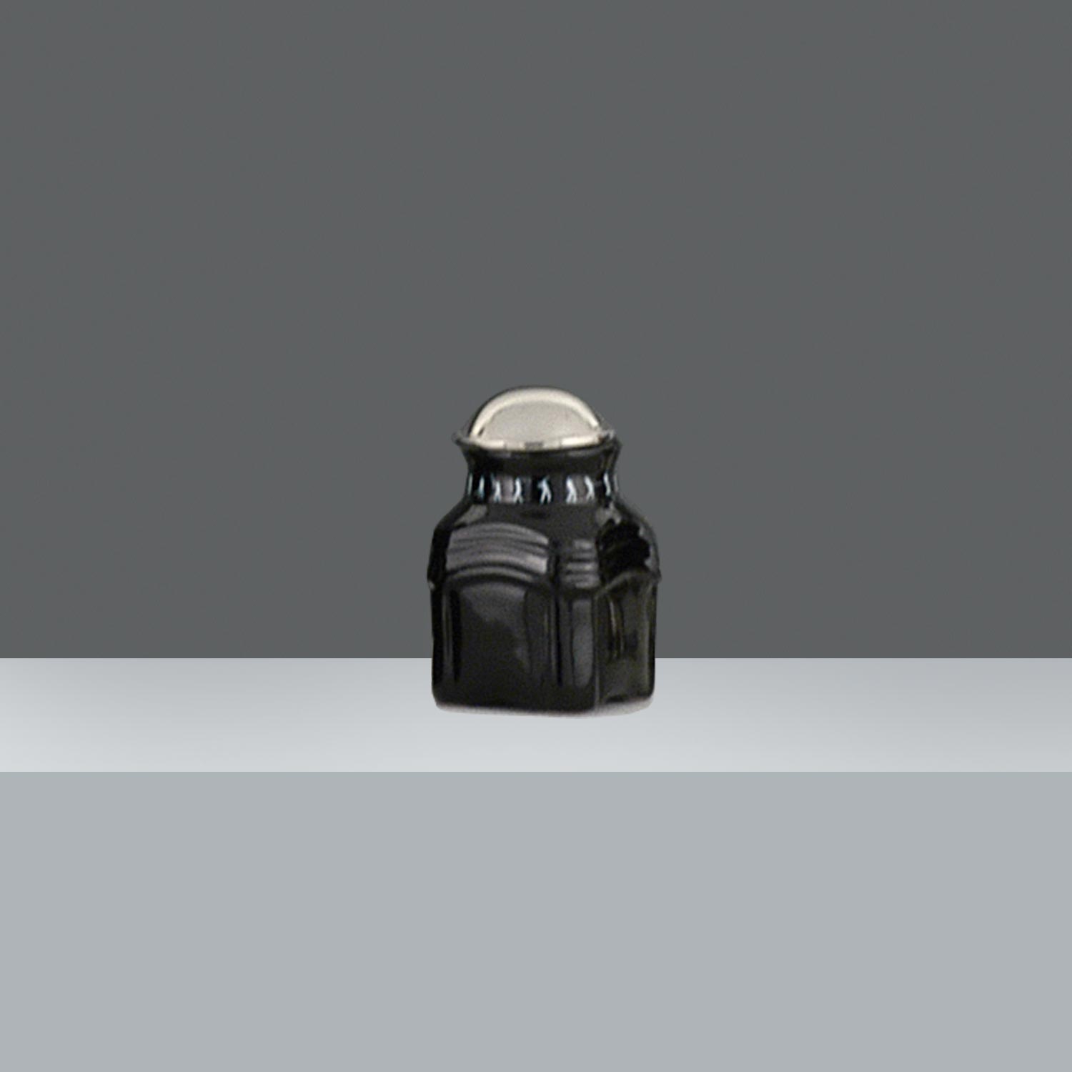 FRASCO CUADRADO NEGRO Nº 1 h.9.5cm