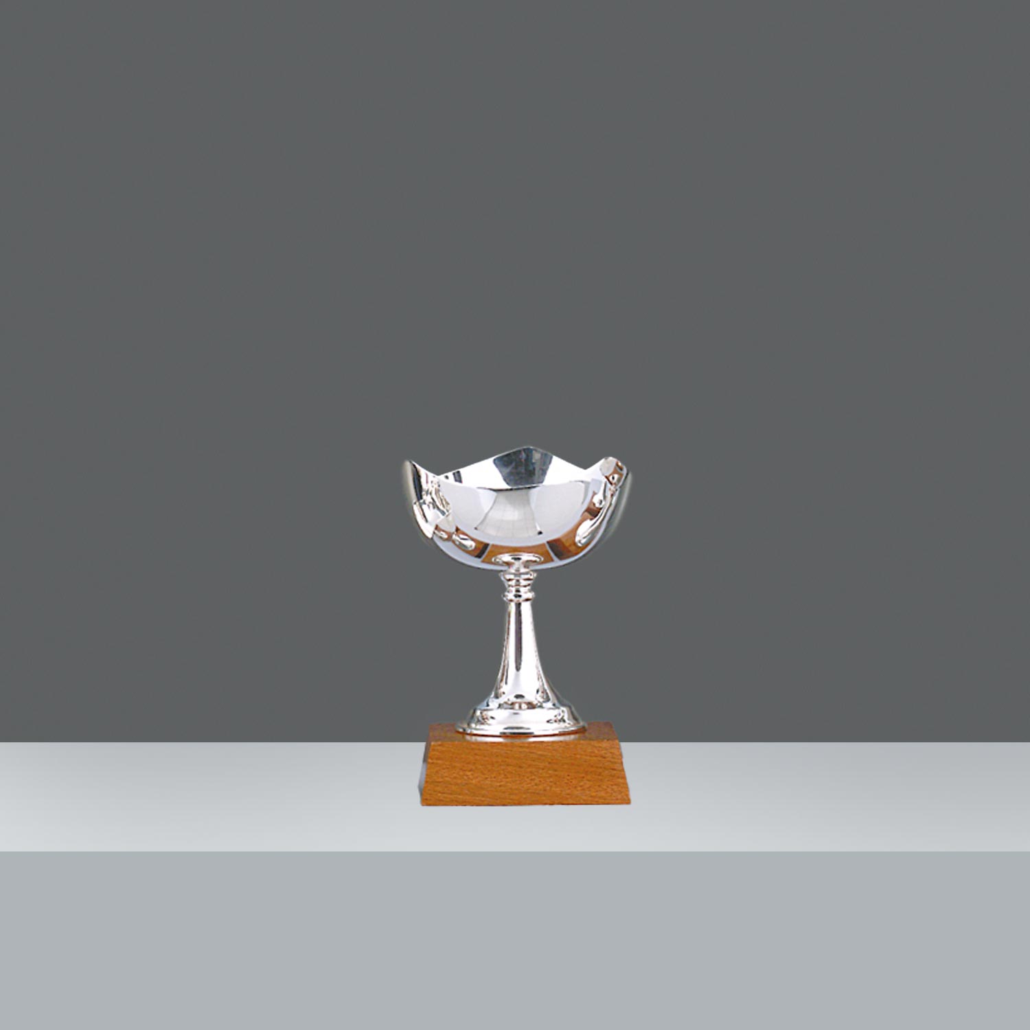 COPA JAPON LISA Nº4 h.20cm
