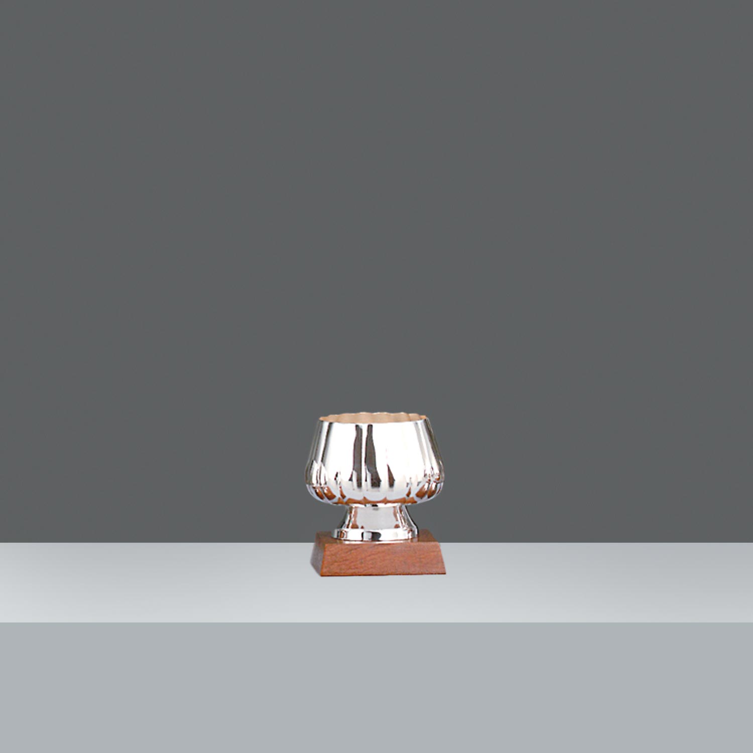 COPA MIXTA CINCELADA Nº3 h.10.7cm