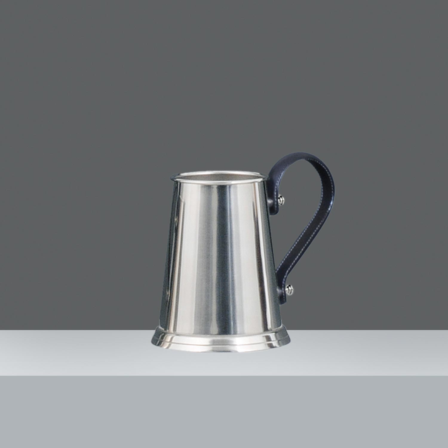 JARRO ALEMAN LISO Nº3 C/CUERO  h. 17 cm