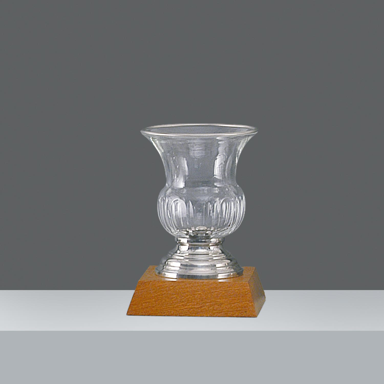 BALDE CRISTAL TALLADO Nº 2 h.24cm